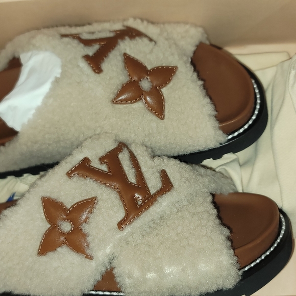 Louis Vuitton Shoes - Louis Vuitton Shearling Logo Slide Sandals in Cream and Brown